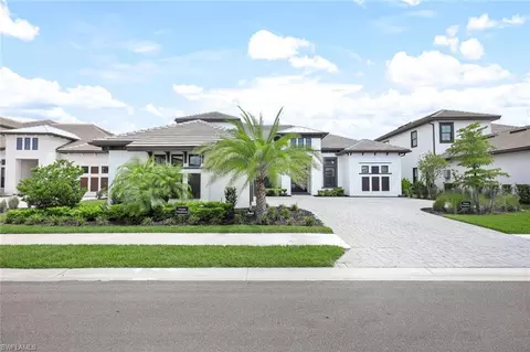 15572 Montello Ln, Naples, FL 34114