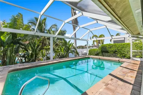 148 Starfish Ct, Marco Island, FL 34145