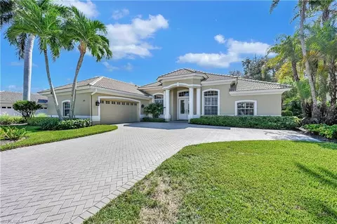 1690 Manchester Ct, Naples, FL 34109