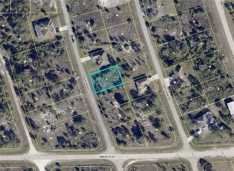 979 Edgerton Ave, Lehigh Acres, FL 33974