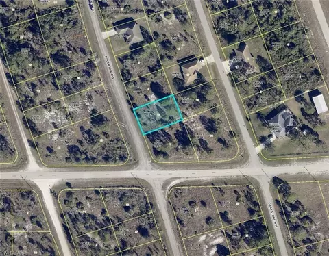 987 Edgerton Ave, Lehigh Acres, FL 33974