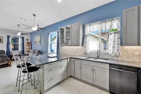 1047 Grove Dr, Naples, FL 34120 photo 15