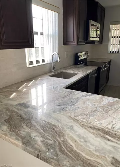 5329 Treetops Dr #T-206, Naples, FL 34113