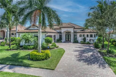3278 Runaway Ln, Naples, FL 34114