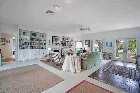 861 Swallow Pt, Naples, FL 34105 photo 7