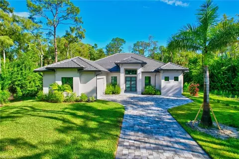6127 Dogwood Way, Naples, FL 34116