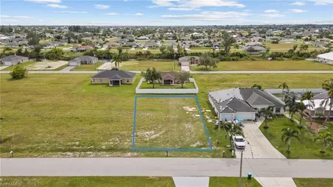 326 NW 20th Ter, Cape Coral, FL 33993