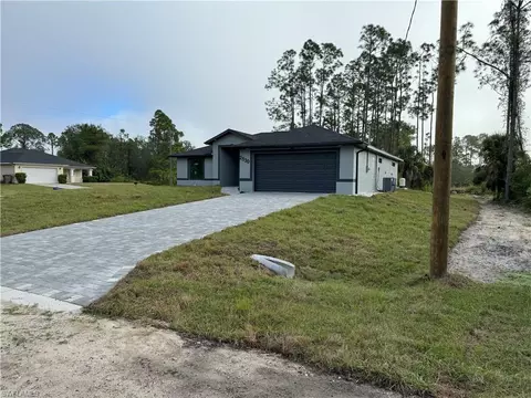 2530 Catron Cir, Lehigh Acres, FL 33971