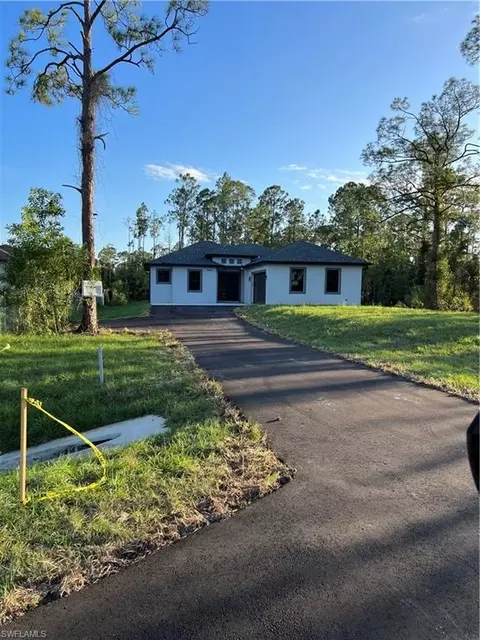 2420 52nd Ave NE, Naples, FL 34120