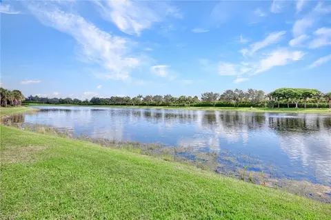1518 Oceania Dr S, Naples, FL 34113