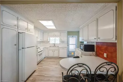 32 Monaco Ter, Naples, FL 34112 photo 6