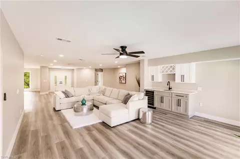 362 Pinehurst Cir, Naples, FL 34113 photo 4