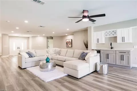 362 Pinehurst Cir, Naples, FL 34113 photo 5