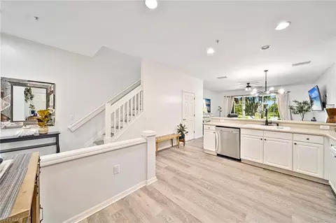 816 Hampton Cir, Naples, FL 34105 photo 8