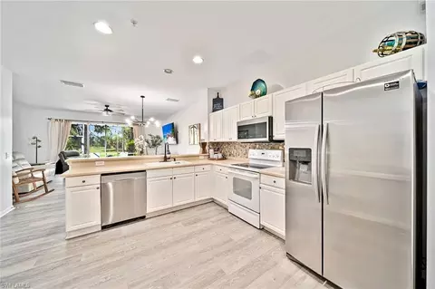 816 Hampton Cir, Naples, FL 34105 photo 9
