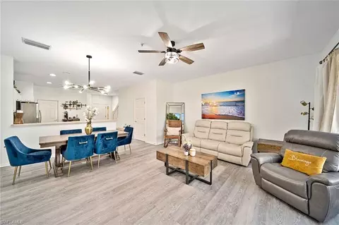 816 Hampton Cir, Naples, FL 34105 photo 3
