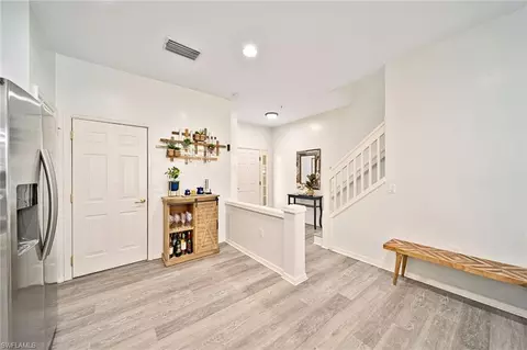 816 Hampton Cir, Naples, FL 34105 photo 7