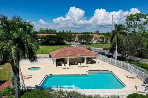 816 Hampton Cir, Naples, FL 34105 photo 48