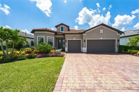 9515 Greyhawk Trl, Naples, FL 34120