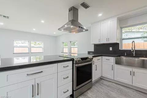 4450 Meade Ave, Fort Myers, FL 33901
