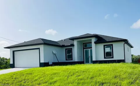 2505 26th St W, Lehigh Acres, FL 33971