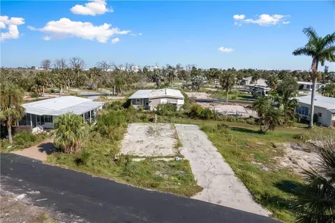 13660 Dowitcher Dr, Fort Myers, FL 33908