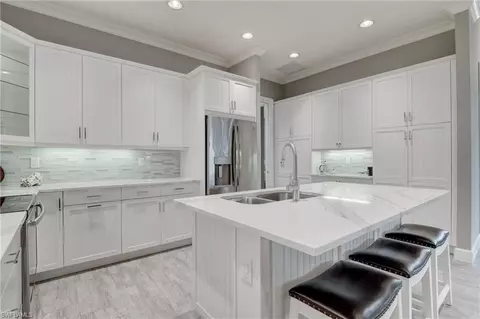 5708 Highbourne Dr, Naples, FL 34113 photo 9