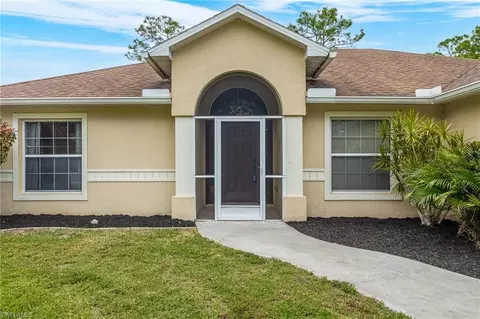 913 Truman Ave, Lehigh Acres, FL 33972