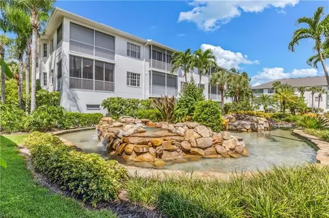 831 Sailaway Ln #104, Naples, FL 34108