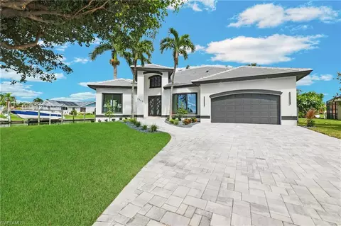 2043 SE 29th St, Cape Coral, FL 33904