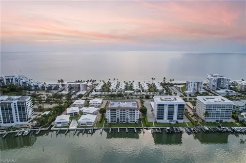 2600 Gulf Shore Blvd N #26, Naples, FL 34103