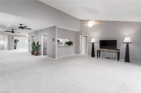 5807 Glencove Dr #808, Naples, FL 34108