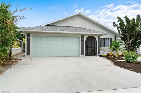 645 109th Ave N, Naples, FL 34108