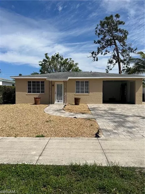 1811 Winkler Ave, Fort Myers, FL 33901