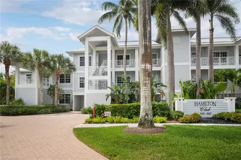 360 7th Ave S #4, Naples, FL 34102