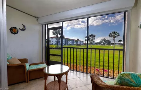 37 High Point Cir E #103, Naples, FL 34103 photo 7