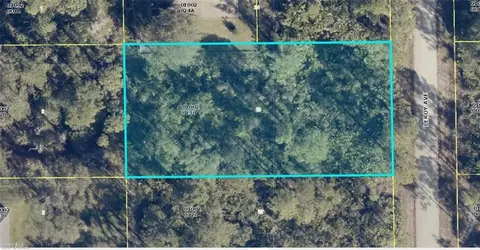 2021 Leroy Ave, Alva, FL 33920