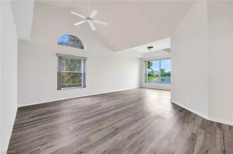 6649 Middlesex Pl, Naples, FL 34104 photo 4