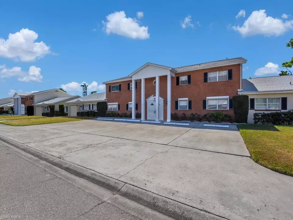  1250 Myerlee Country Club Blvd #5, Fort Myers, FL 33919 photo 2