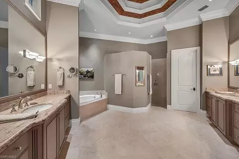 1237 Pocantico Ln, Naples, FL 34110 photo 17