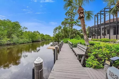 1237 Pocantico Ln, Naples, FL 34110 photo 4