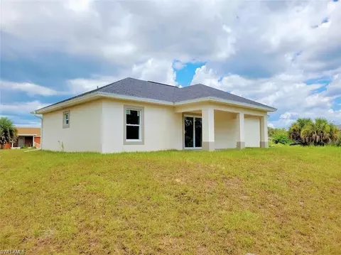 6534 Forest Cir, Labelle, FL 33935 photo 3