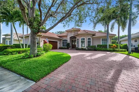 4960 Rustic Oaks Cir, Naples, FL 34105