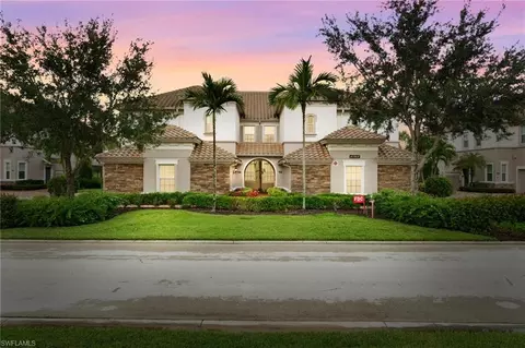 8783 Coastline Ct #3-202, Naples, FL 34120