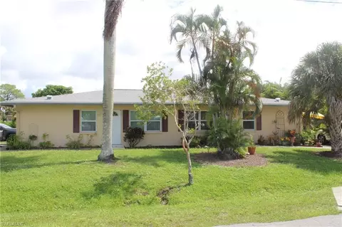 3922 Mindi Ave, Naples, FL 34112