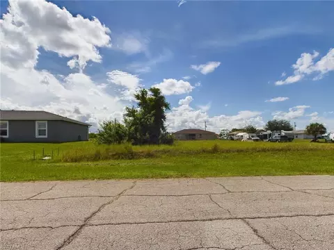 3024 NW Beechwood Cir, Labelle, FL 33935