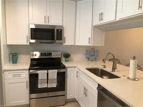 2738 Kings Lake Blvd #102, Naples, FL 34112