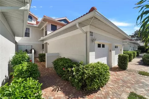5105 Cedar Springs Dr #202, Naples, FL 34110