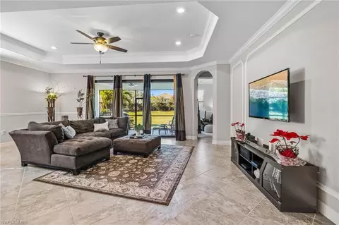 1909 Mustique St, Naples, FL 34120