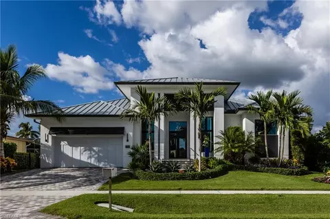 854 Perrine Ct, Marco Island, FL 34145